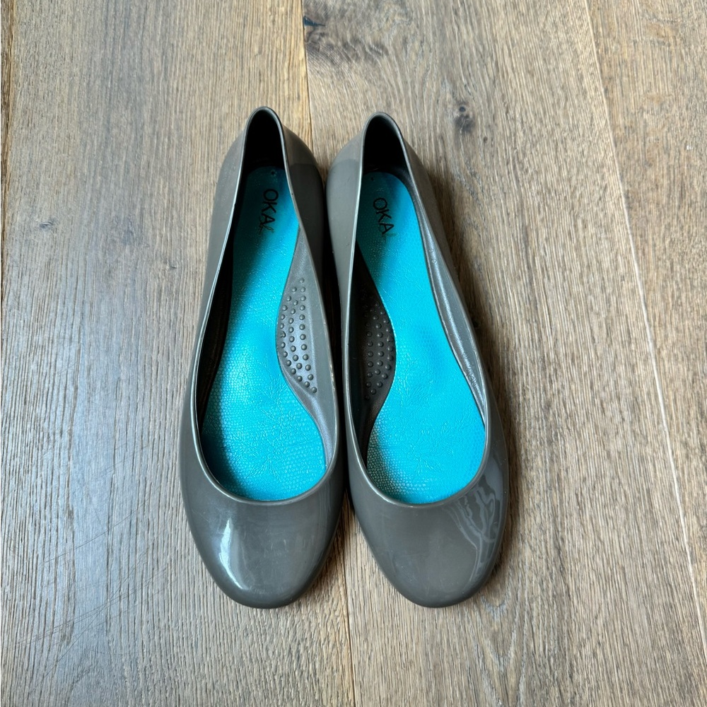 Oka B Taylor Shiny Ballet Flats 9M